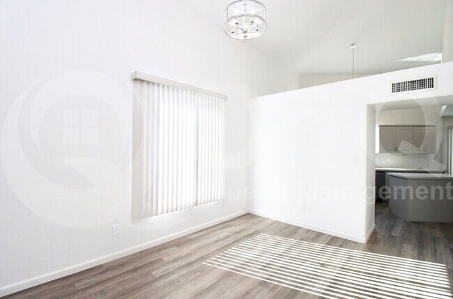 Building Photo - 14646 N 90th Dr
