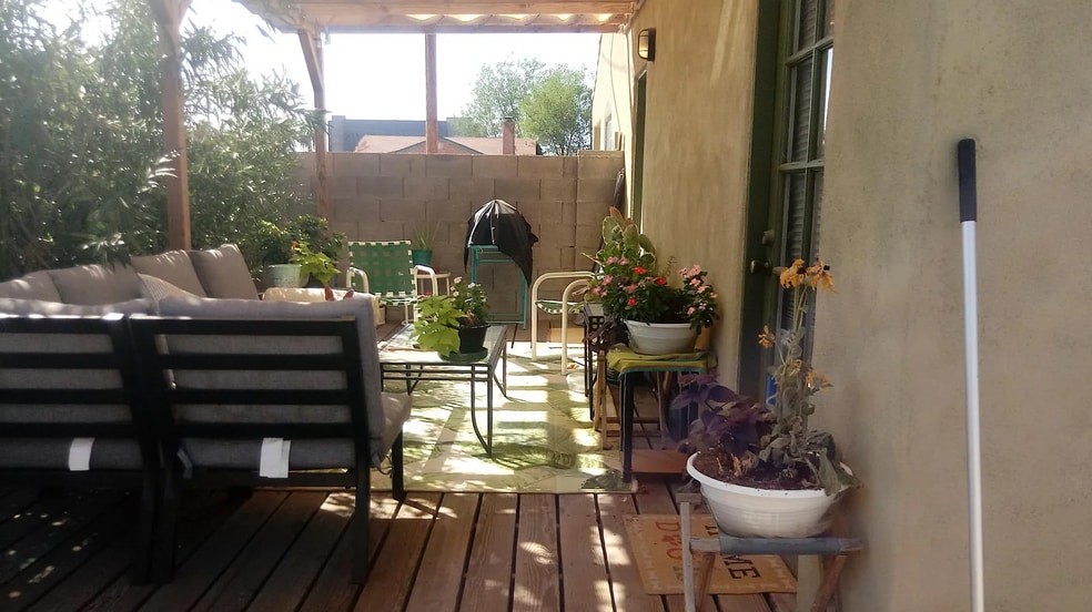 large patio - 1140 E Coronado Rd