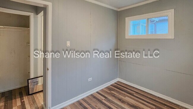 Building Photo - 5327 Lee Ave