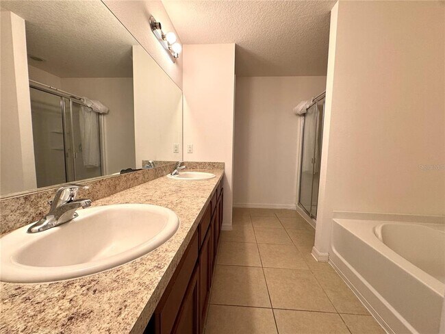 Building Photo - 5673 Elsinore Way