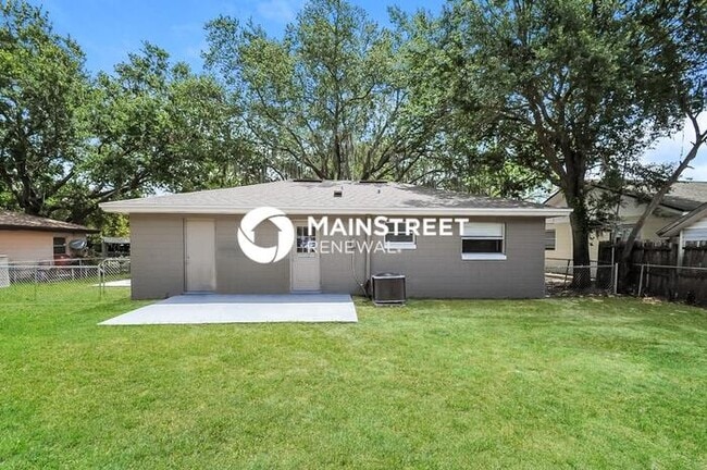 Building Photo - 3 Bedroom Pet-Friendly Home in WINTER HAVE...