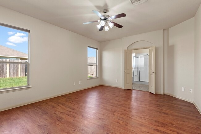 Building Photo - 8734 Auburn Mane Dr