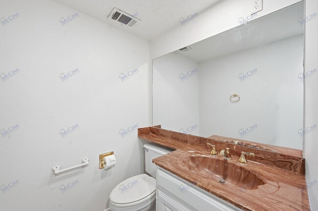 Building Photo - 2024 Heather Brook Dr