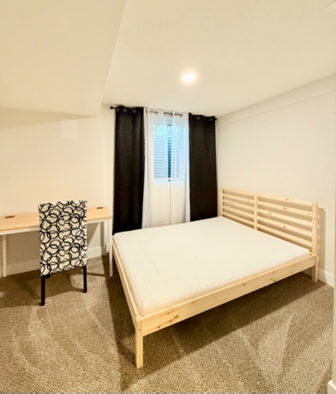 Building Photo - 9989 Dodge Dr