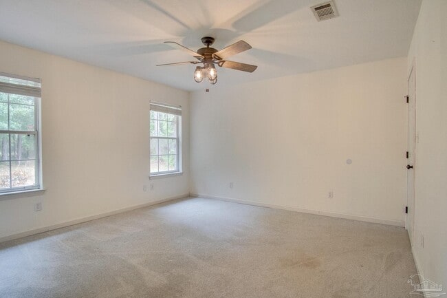 Building Photo - 8262 Pamplona St