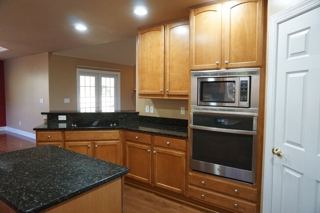 Building Photo - 1020 Ringlet Ct