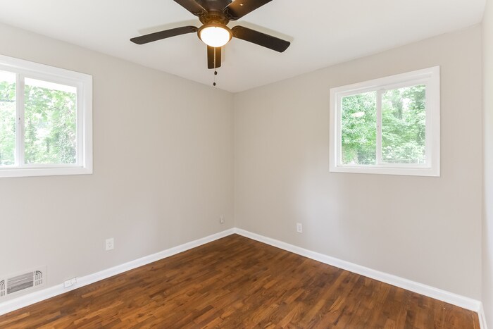 Building Photo - 2362 Macon Dr SW