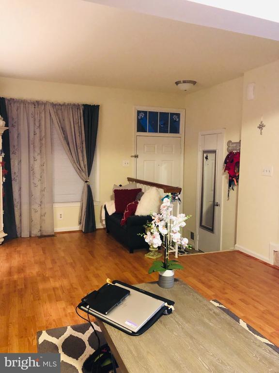 14070 Betsy Ross Ln 14070 Betsy Ross Ln Centreville VA 20121