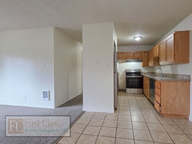 Building Photo - 17150 SW Heritage Ct
