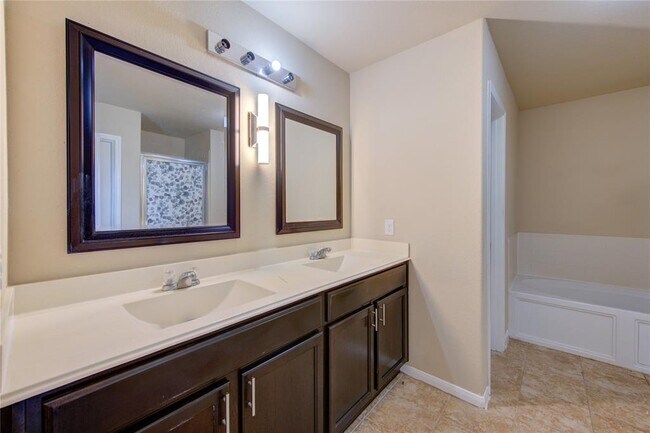 Building Photo - 17834 Royal Breccia Ln