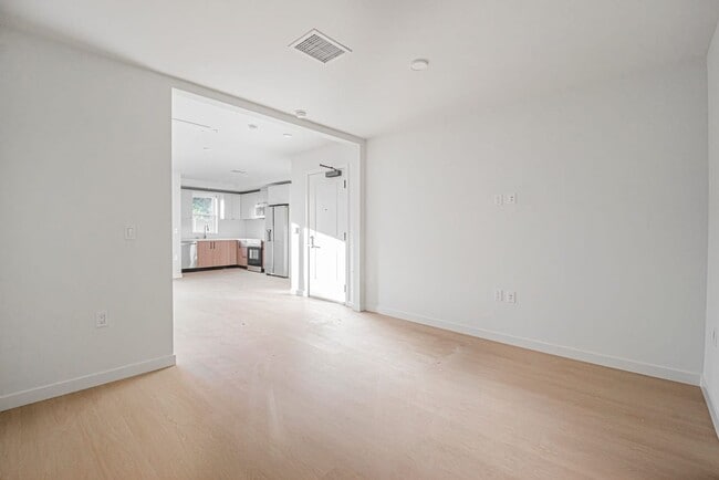 Building Photo - Welcome to the Gramercy