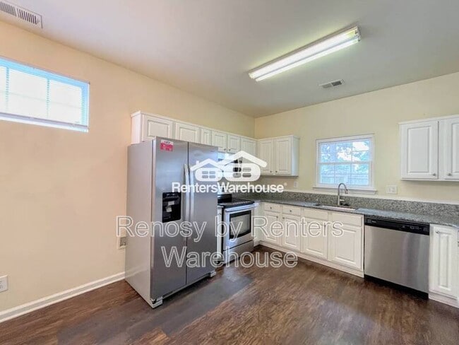 Building Photo - 3711 Bay Crescent