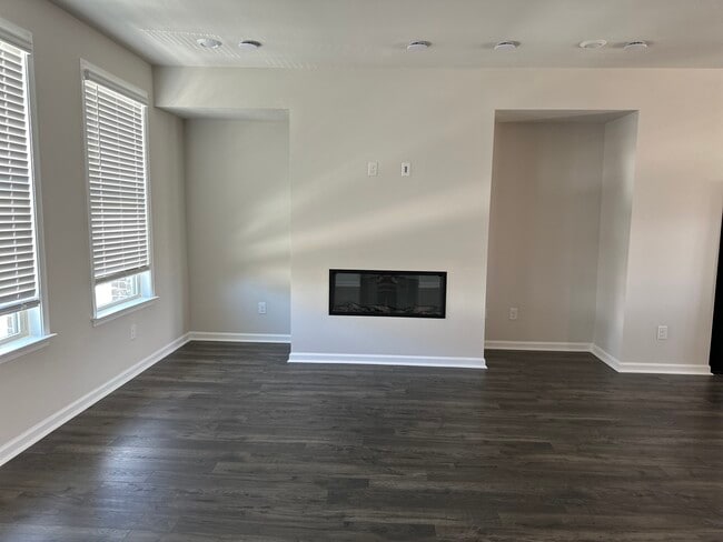 Building Photo - 1577 Halbrook Pl SW