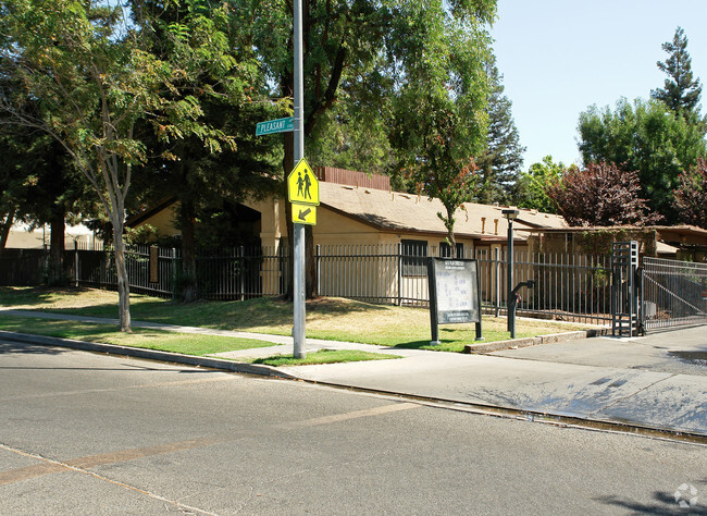 Garland Gardens - Fresno, CA | Apartment Finder