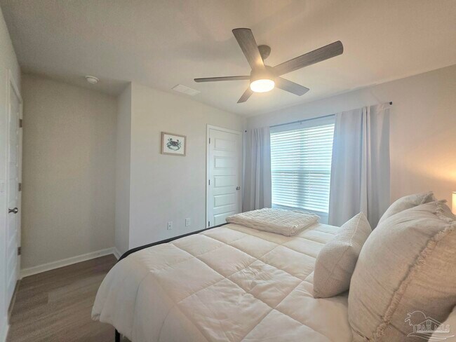 Building Photo - 4375 White Cedar Ct