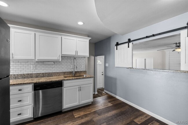 Building Photo - 526 Lynn Haven Ln