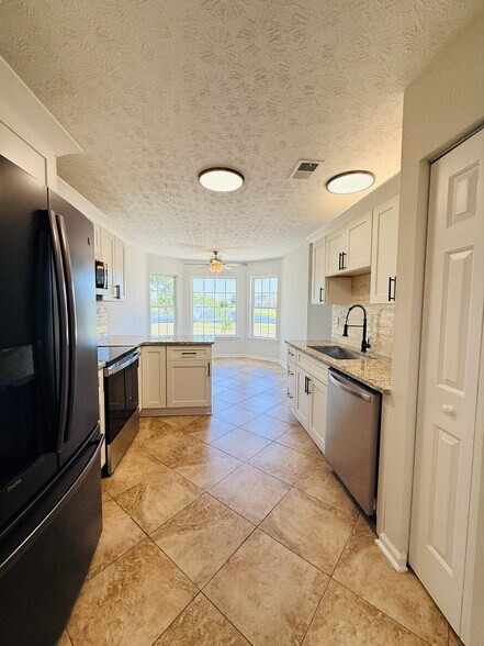 Building Photo - 4387 Heartwood Ln