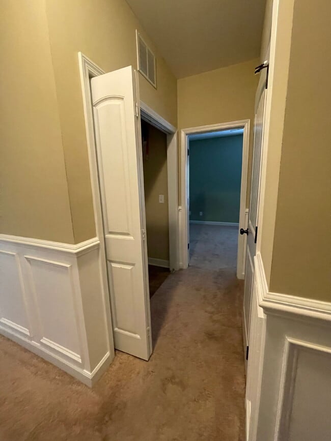 Building Photo - ADORABLE 3 BR, 2 BA HOME IN PLANTATION POINT! *SPRING CREEK SCHOOL DISTRICT*