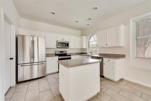 Building Photo - 2832 Morning Star Dr