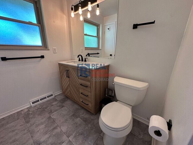 Building Photo - 2953 S Verbena Way