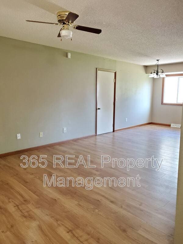 Building Photo - 4925 W 8th Street Rd