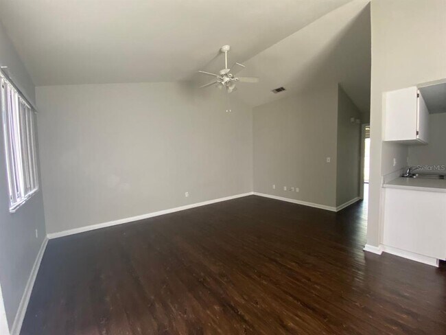 Building Photo - 2858 SW 39th Ave