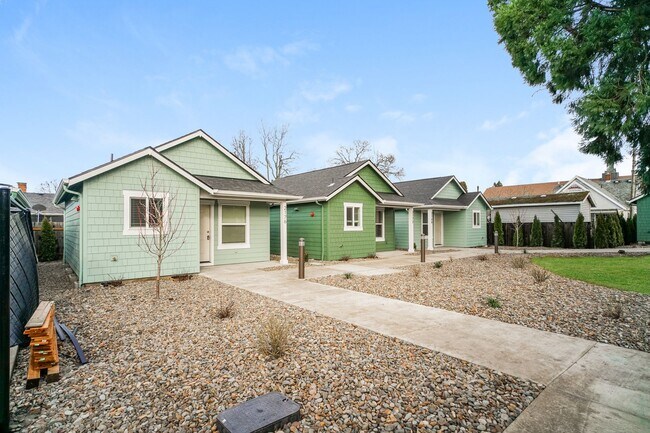 Building Photo - Stunning New Construction 1 Bedroom Cottages