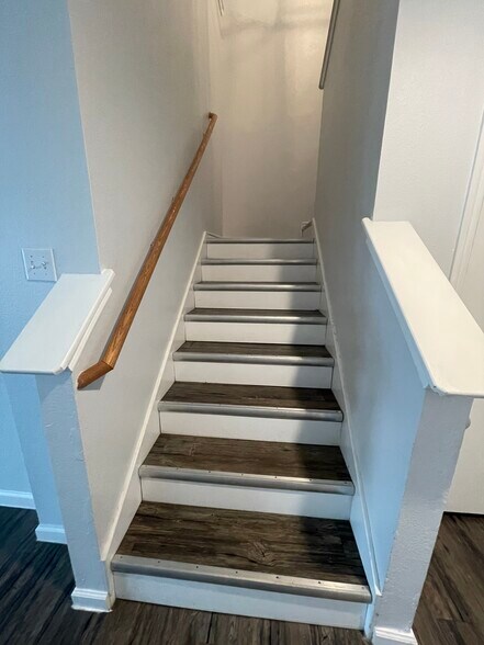 Building Photo - 112 Rinehardt st