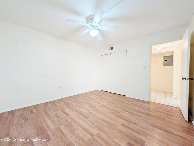 Building Photo - 190 E Olmstead Dr