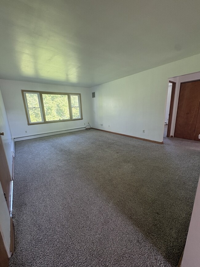 Building Photo - 108 N Brewer Dr