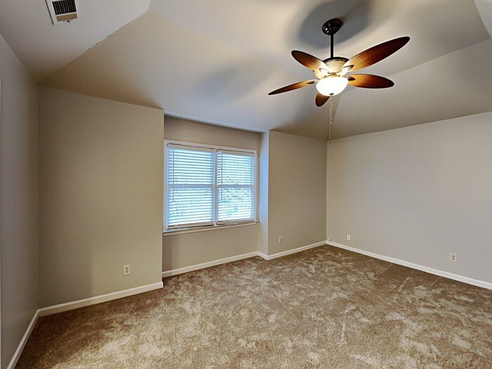 Building Photo - 8878 Carroll Manor Dr