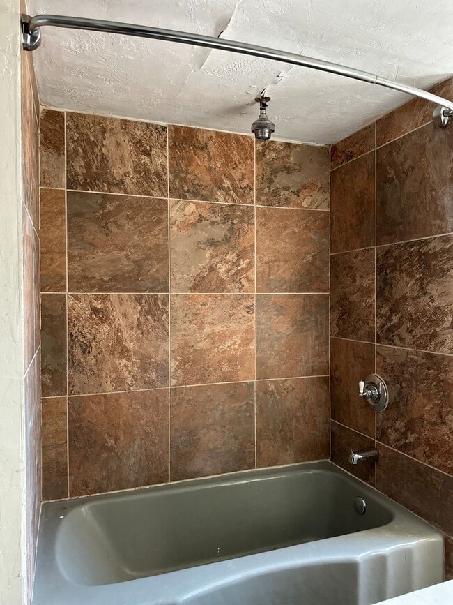 Building Photo - $1,355.00 Move-in-special
