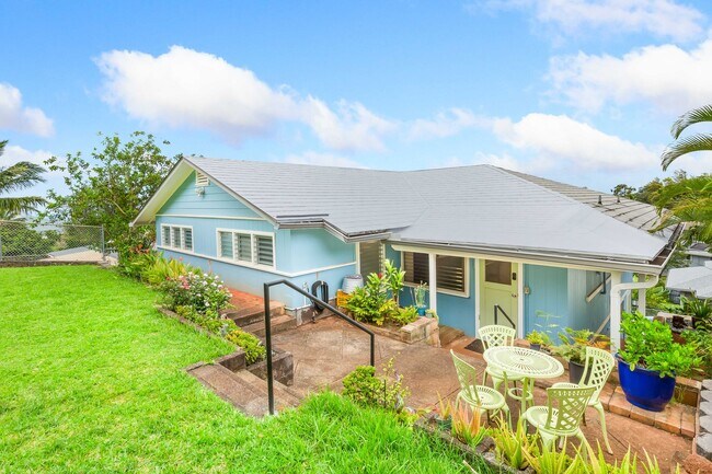 Building Photo - Charming 4-bedroom, 2-bathroom single-family home