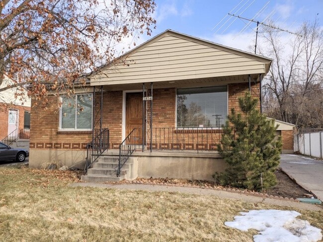 Primary Photo - 3854 Jefferson Ave