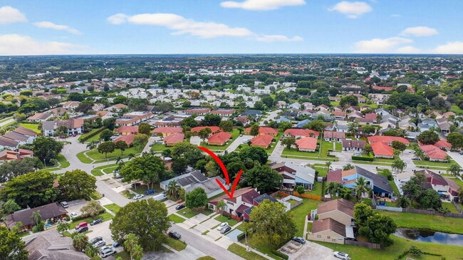 Building Photo - 1405 White Pine Dr