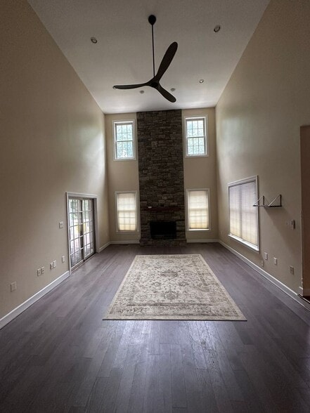 Building Photo - 10205 Chinkapin Dr