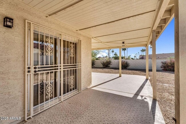 Building Photo - 25810 S Boxwood Dr