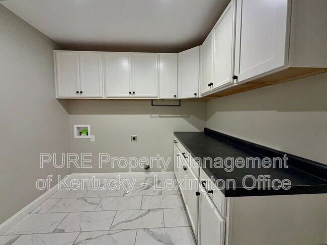 Building Photo - 189 Page Dr