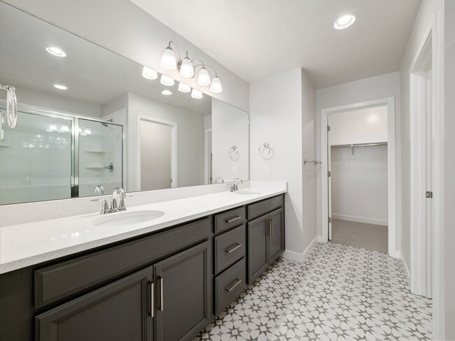 Building Photo - 15083 S Reins Wy