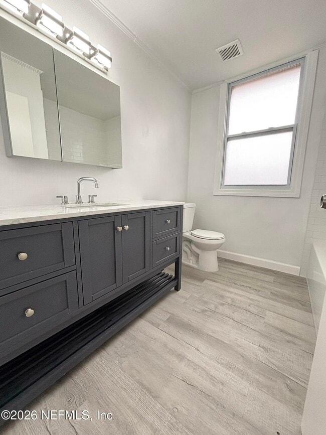 Building Photo - 1588 Hamilton St