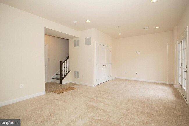 Building Photo - 2912 Middleham Ct