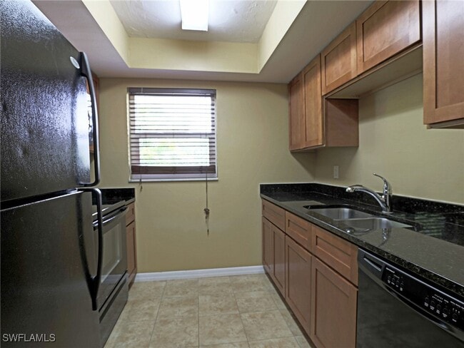 Building Photo - 3958 La Palma St