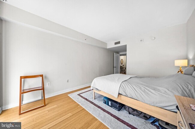 Building Photo - 631 D St NW