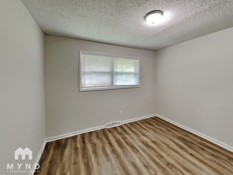 Building Photo - 2520 Danforth Ln