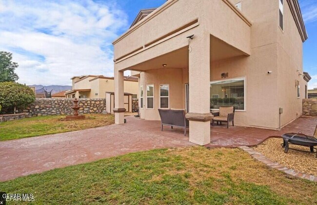 Building Photo - 5416 Pedro Lucero Dr