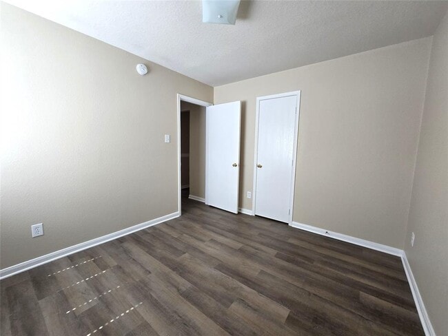 Building Photo - 4919 Siros Isle Ct