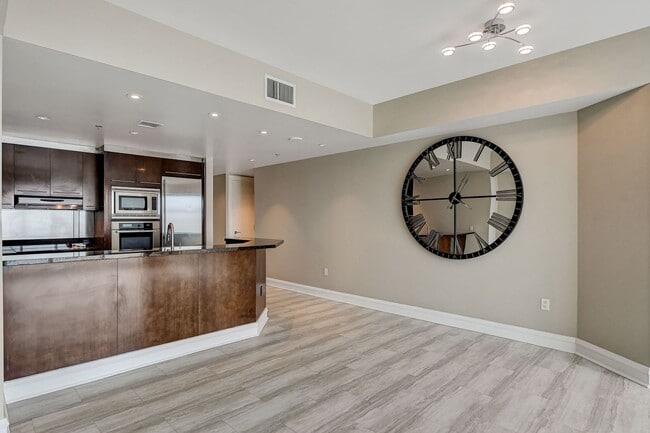 Building Photo - Sky Las Vegas-Strip/City/Red Rock Mtn Views from this Stunning 2Bd/2.5Ba Residence