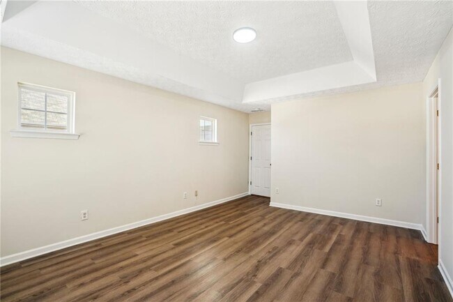 Building Photo - 4593 Parkway Cir