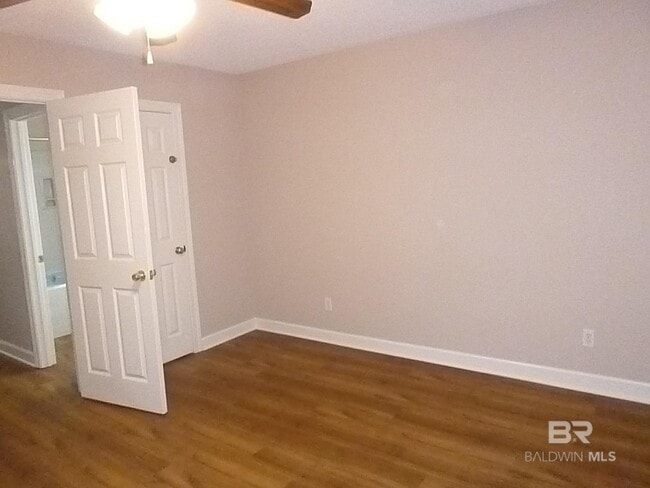 Building Photo - 600 Cheshire Ln