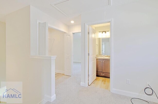 Building Photo - 803 Abode Ave